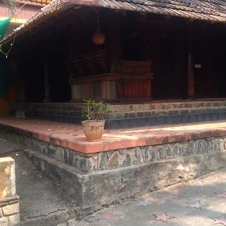 Apartamento Thriphala Ayurveda Yogashram Thiruvananthapuram Exterior foto