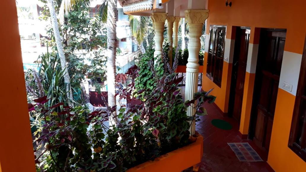 Apartamento Thriphala Ayurveda Yogashram Thiruvananthapuram Exterior foto